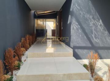 Casa · 185m² · 3 Quartos · 3 Vagas · Belíssimo sobrado com piscina na Cidade Dutra