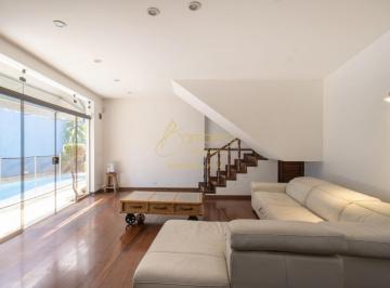 Casa · 320m² · 3 Quartos · 4 Vagas · CASA INCRIVEL COM REQUINTE E SOFISTIFICAÇÃO