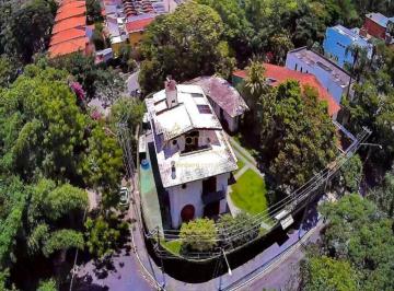Casa · 447m² · 5 Quartos · 2 Vagas · Casa de vila na Granja com 5 quartos na Granja Julieta
