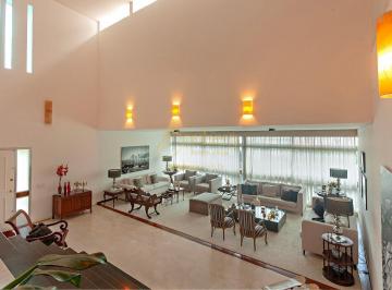 Casa · 594m² · 5 Quartos · 6 Vagas · Casa no Jardim Guedala com 5 dormitórios (4 suítes) em terreno de 1.339 m²