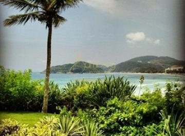 Casa · 393m² · 4 Quartos · 2 Vagas · Guarujá /Praia de Pernambuco, casa em condomínio com vista para o mar.