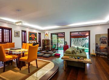 Casa · 415m² · 4 Quartos · 4 Vagas · CASA CHARMOSA EM EXCELENTE CONDOMÍNIO!