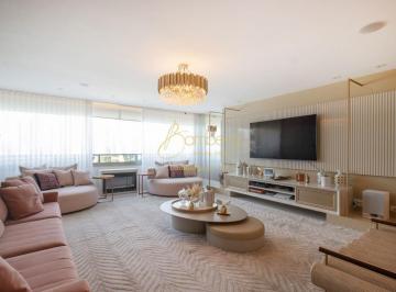 Apartamento · 253m² · 3 Quartos · 4 Vagas · Bélissimo e muito bem decorado!
