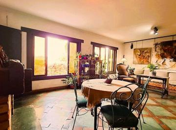 Casa · 355m² · 4 Quartos · 3 Vagas · Casa no Jardim Leonor com  4 dormitórios sendo 1 suite - Elevador e 3 vagas