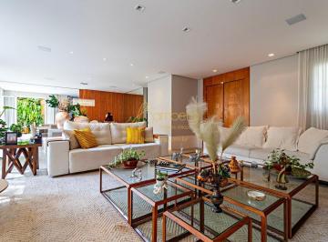 Casa · 389m² · 4 Quartos · 5 Vagas · Condominio em estilo de Vila Italiana: 4 suites, 5 vagas.