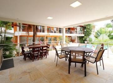 Casa · 938m² · 6 Quartos · 6 Vagas · Casa moderna!  Próximo às renomadas escolas da região,como Waldorf, Suíça e Chappel
