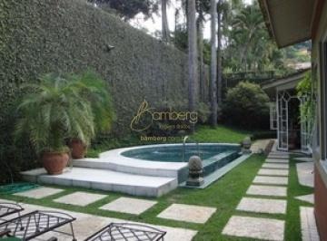 Casa · 800m² · 4 Quartos · 5 Vagas · Casa no Panamby - Morumbi com 4 Quartos!