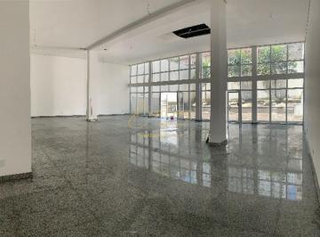 Comercial · 231m² · 2 Vagas · Venda ou locação comercial Jardim Marajoara !! Avenida movimentada !