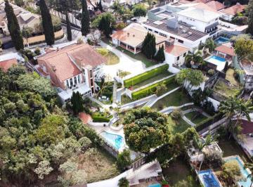 Casa · 600m² · 4 Quartos · 8 Vagas · Chácara  Monte Alegre /Alto da Boa Vista 600 m²área construída 2.296 m²área útil 4 salas, 4 suítes
