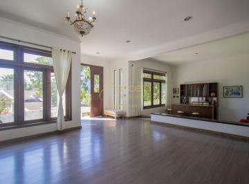 Casa · 383m² · 4 Quartos · 10 Vagas · Casa em rua fechada - Segurança e Tranquilidade e ótima localização - Real Parque