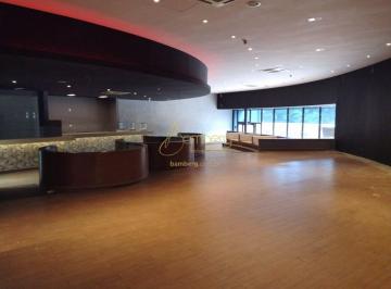 Comercial · 546m² · 6 Vagas · Prédio comercial com grande visualização em área movimentada