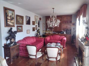 Apartamento · 160m² · 4 Quartos · 3 Vagas · Apto de 160 m², 4 dormitórios e 3 vagas para pessoas espaçosas.