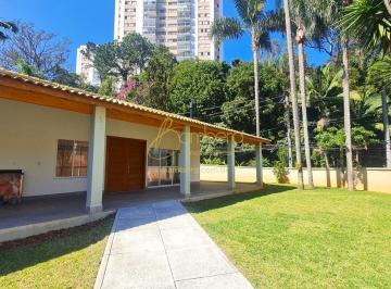 Casa · 250m² · 3 Quartos · 6 Vagas · Casa de vila. Térrea e construção nova com muito jardim
