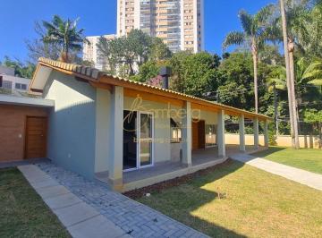 Casa · 250m² · 3 Quartos · 6 Vagas · Casa de vila. Térrea e construção nova com muito jardim