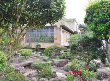 Casa · 598m² · 4 Quartos · 6 Vagas · Bolsão de Interlagos  - Sofisticação, Conforto e Beleza. 888 m² terreno