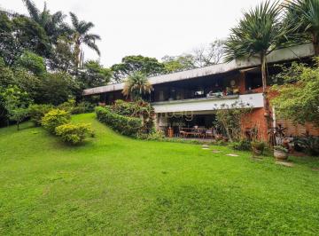 Casa · 360m² · 4 Quartos · 4 Vagas · Casa com personalidade em rua fechada