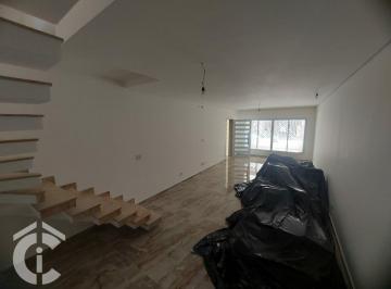 Casa · 200m² · 3 Quartos · Sobrado Próximo ao Clube Atlético Juventus com 3 quartos, 1 suíte, 2 vagas, 200 m² -