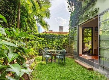 Casa · 241m² · 4 Quartos · 1 Vaga · Sobrado de Vila com 241m², 4 Quartos e 2 Suítes à Venda no Sumarezinho.