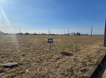 Terreno · 300m² · Terreno No Praça Paris, medindo 12 X 25, com ótimo preço
