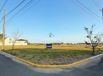 Terreno · 364m² · Terreno de esquina Localizado no Loteamento Açores, em Araranguá