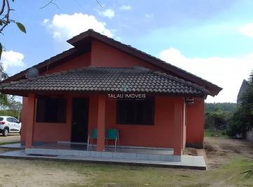 Casa · 135m² · 2 Quartos · 1 Vaga · Excelente imóvel localizado na rodovia que liga Araranguá as praias.