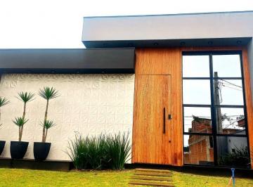 Casa · 110m² · 3 Quartos · Belíssima casa á Venda no Açores, vem conferir!
