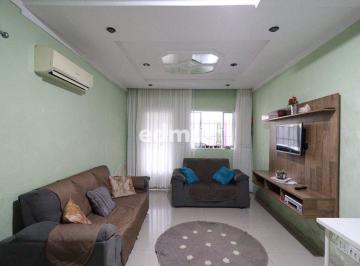 Casa · 245m² · 4 Quartos · Casa à venda - no Jardim Utinga