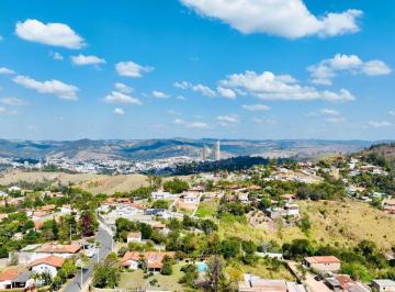 b9dd22f94580fb61ee3779c42067c11cfb53c43f · MANSÃO DE LUXO À VENDA EM AMPARO NO CIRCUITO DAS ÁGUAS | 711M², PISCINA AQUECIDA E VISTA PARA AS MON