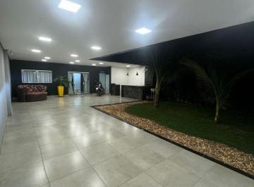Casa · 190m² · 3 Quartos · Casa com 3 quartos à venda bairro Granada - Uberlândia/MG