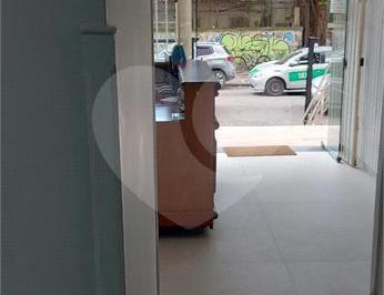 Comercial · 87m² · 1 Vaga · Salas à venda em Boqueirão - SP