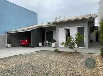 Casa de 3 quartos, Balneário Piçarras · Casa à venda em Balneário Piçarras - Itacolomi