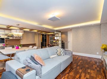 Apartamento de 3 quartos, Curitiba · APARTAMENTO REFORMADO, 3 QUARTOS COM SUÍTE E CLOSET NO CENTRO DE CURITIBA