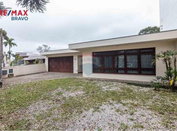 Casa · 250m² · 4 Quartos · 6 Vagas · Casa 4 quartos, 3 suítes ao lado do MON