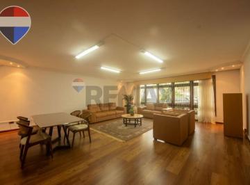 Casa · 250m² · 4 Quartos · 6 Vagas · Casa 4 quartos, 3 suítes ao lado do MON