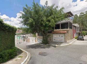 Casa de 3 quartos, São Paulo · Sobrado em Interlagos – 200 m², 3 dormitórios / quartos (1 suíte), 2 vagas – R$ 690 mil