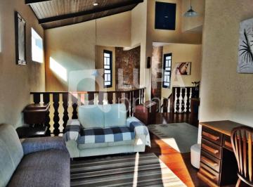 Casa · 250m² · 3 Quartos · 6 Vagas · CASA COM 3 QUARTOS E 6 VAGAS DE GARAGEM À VENDA EM MAIRIPORÃ