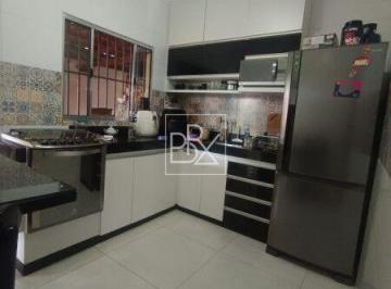 Casa · 69m² · 2 Quartos · 1 Vaga · Casa Geminada 2 Quartos Armários Planejados - Veneza - Ribeirão das Neves/MG