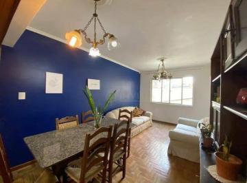 9a1f06ff8734eaf102b08b95d9c4616e869b67ee · À venda | 85 m², 3 quartos, Vista Mar e 1 vaga de garagem – Próximo à Ponte Hercílio Luz, no Centro.