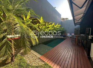 Casa · 305m² · 3 Quartos · 2 Vagas · Casa para aluguel, 3 quartos, 3 suítes, 2 vagas, Jardim Karaíba - Uberlândia/MG