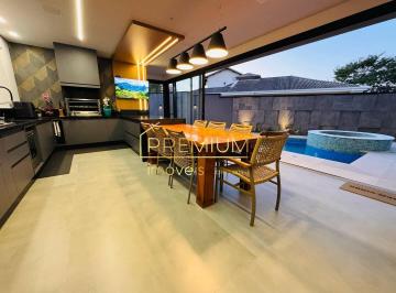Casa · 338m² · 3 Quartos · 4 Vagas · Residência Exclusiva com Vista para a Serra do Japy – Sofisticação