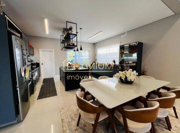 Casa · 221m² · 3 Quartos · 4 Vagas · Casa a venda térrea com porteira fechada no Reserva da Serra