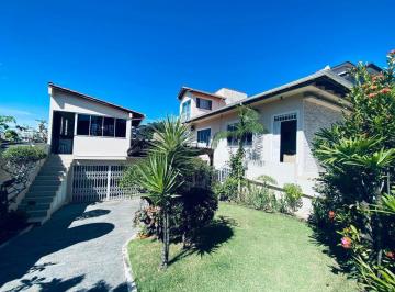22 - Frente Casa Jardim · Casa de 313m² com 4 quartos sendo 1 suíte na Trindade