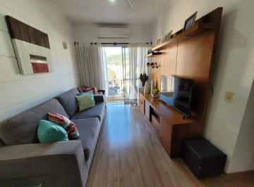 Sala · Apartamento de 2 Quartos com 1 Vaga na Tijuca