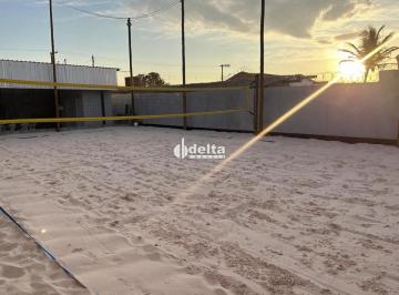 Comercial · 360m² · Casa comercial disponível para venda no bairro Jardim Ipanema em Uberlândia-MG.