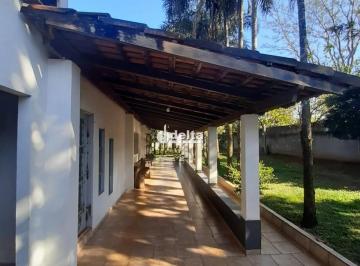 Rural · 1000m² · 3 Quartos · 2 Vagas · Chácara disponível para venda no bairro Morada Nova em Uberlândia-MG