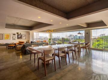 Apartamento · 244m² · 4 Quartos · 4 Vagas · Prédio imponente de alto padrão com varanda gourmet, quadra de tenis e vista expetacular!