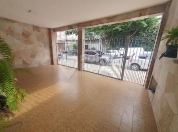Casa · 365m² · 3 Quartos · 2 Vagas · Casa térrea, 3 dormitórios + 5 casas independentes nos fundos; próximo ao metrô