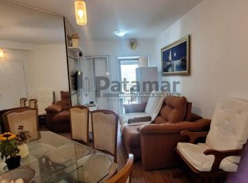 Apartamento · 52m² · 2 Quartos · 1 Vaga · Apartamento à Venda na Região do Taboão da Serra com 52m²