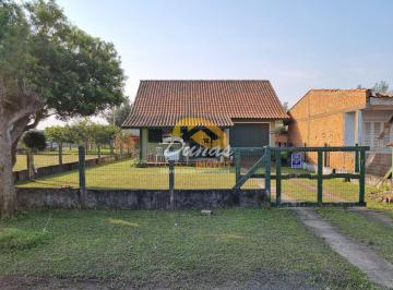 Casa · 70m² · 3 Quartos · 1 Vaga · CASA DE MADEIRA NO JARDIM ATLÂNTICO
