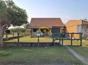 Casa · 70m² · 3 Quartos · 1 Vaga · CASA DE MADEIRA NO JARDIM ATLÂNTICO